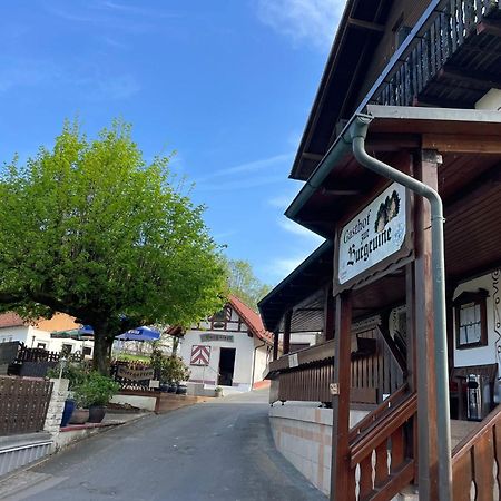 Gasthof Zur Burgruine 波滕施泰因 外观 照片